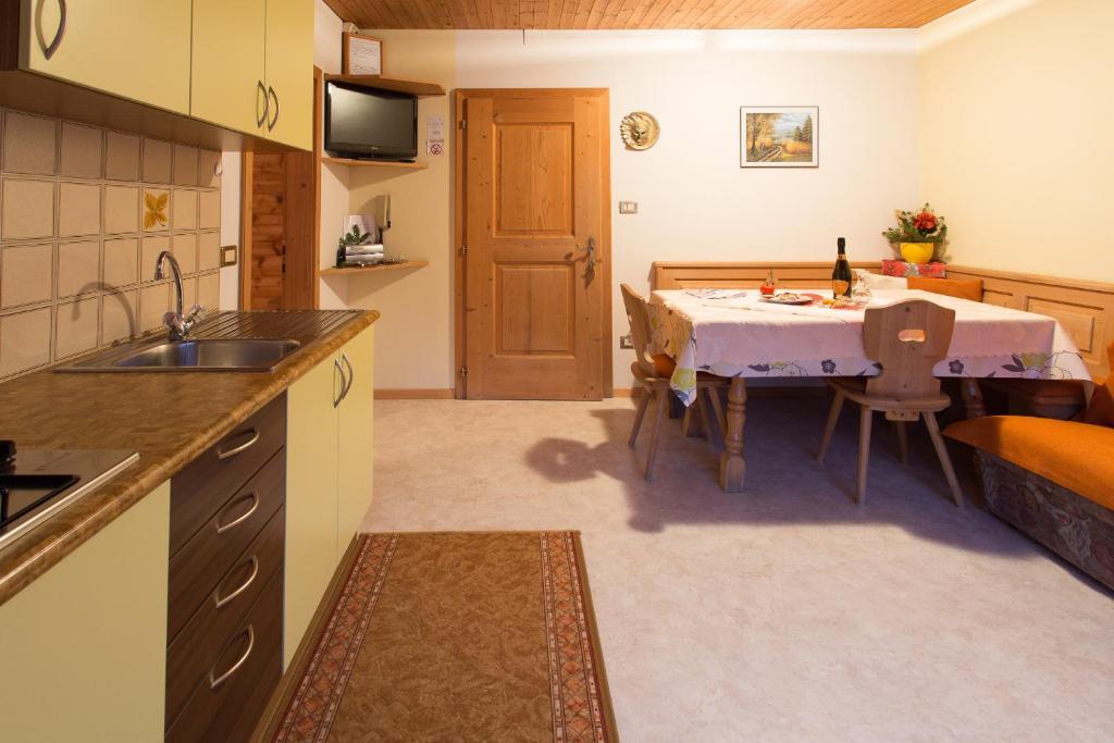 Ferienwohnungen Parth Lasa Rum bild
